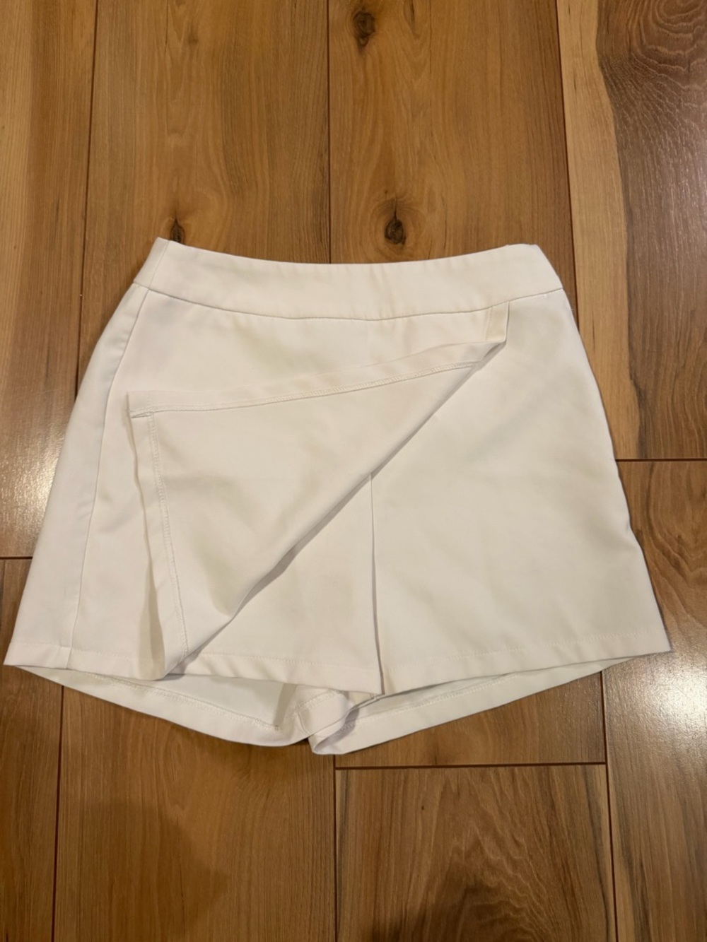 Sincerely Jules White Women’s Skort - Clean Layered Active Style